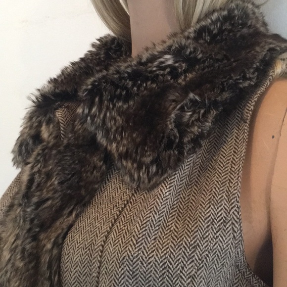 Beautiful Brn/Crm Herringbone Faux Fur Vest - Picture 5 of 7
